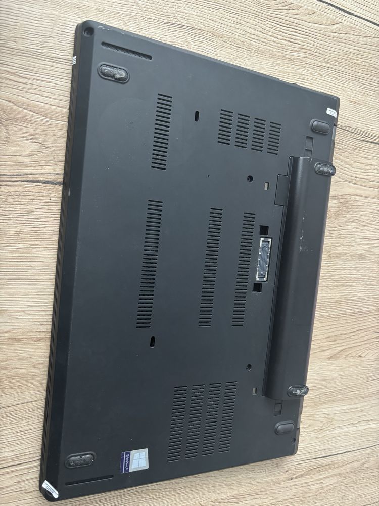 Laptop Lenovo t470 i zasilacz