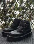 Dr. Martens Devon Heart