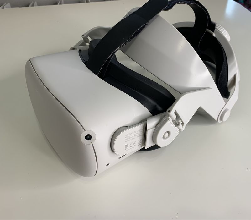 Oculus Quest 2 — 128 ГБ, у відмінному стані