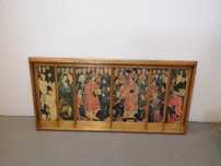 Quadro com moldura dourada
