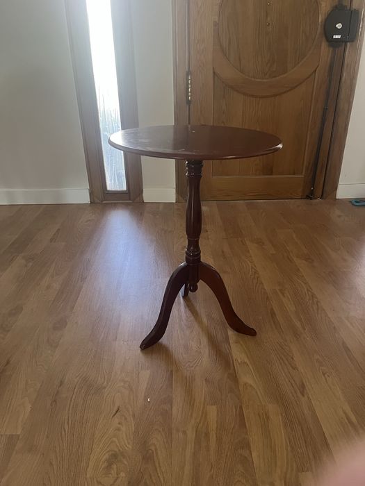 Mesa de apoio redonda