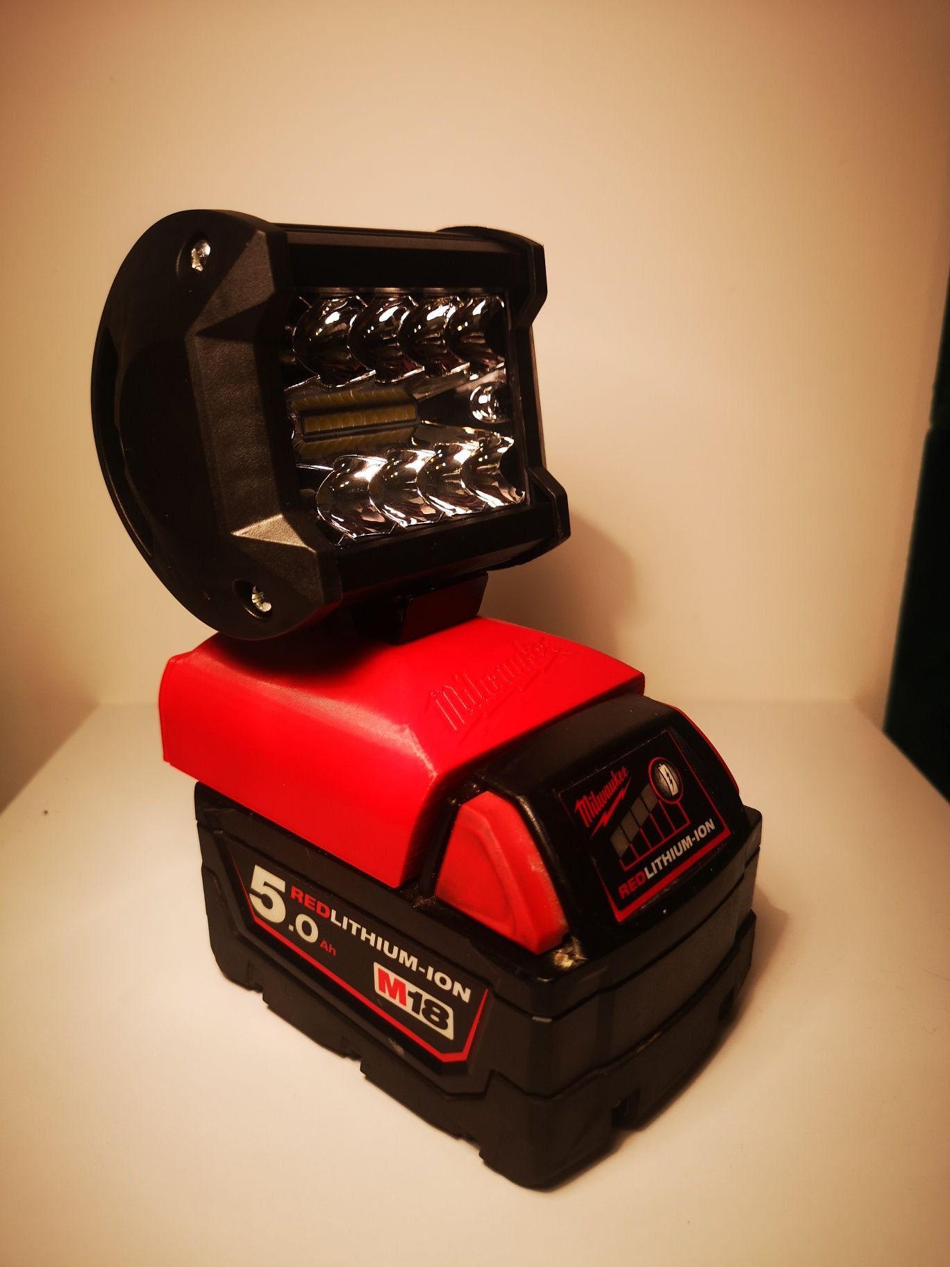 Makita Bosch  Milwaukee Dewalt lampa Led z adapterem do akumulatorów