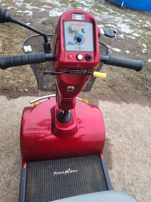 Електро скутер для пожилиж людей