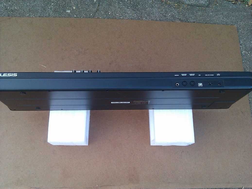 Alesis QX49 - Controlador MIDI de 49 teclas com enorme funcionalidade