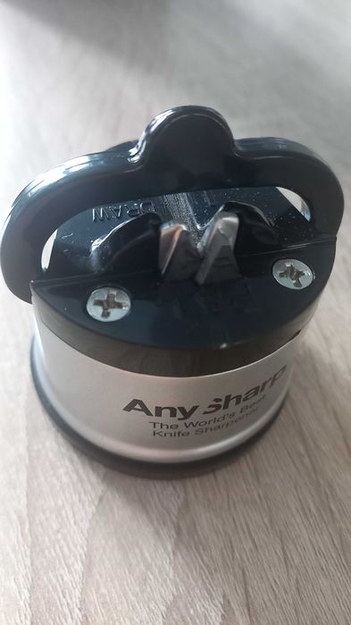Ostrzałka do noży AnySharp® Classic – srebrna, kompaktowa i bezpieczna