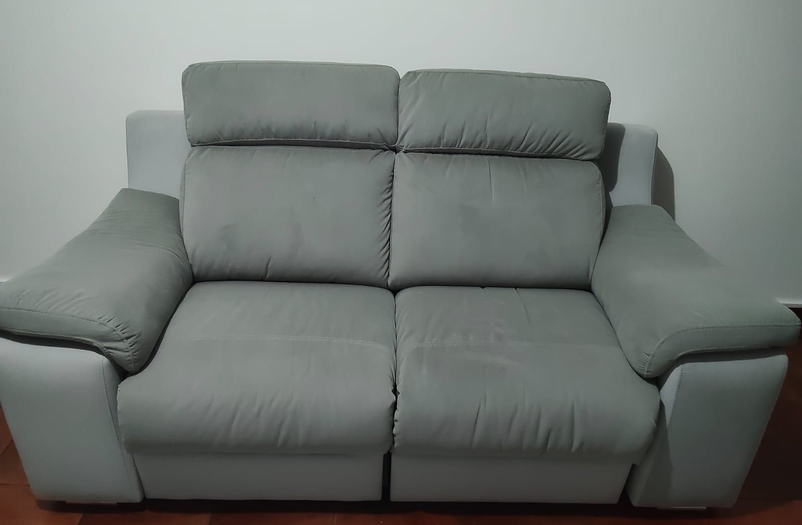 Sofá de 2 lugares