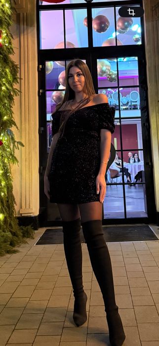 Дуже стильна новорічна велюрова сукня,