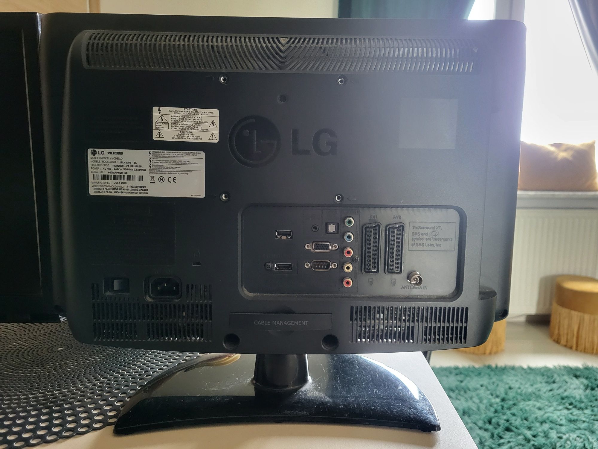 Dwa monitory manta i lg