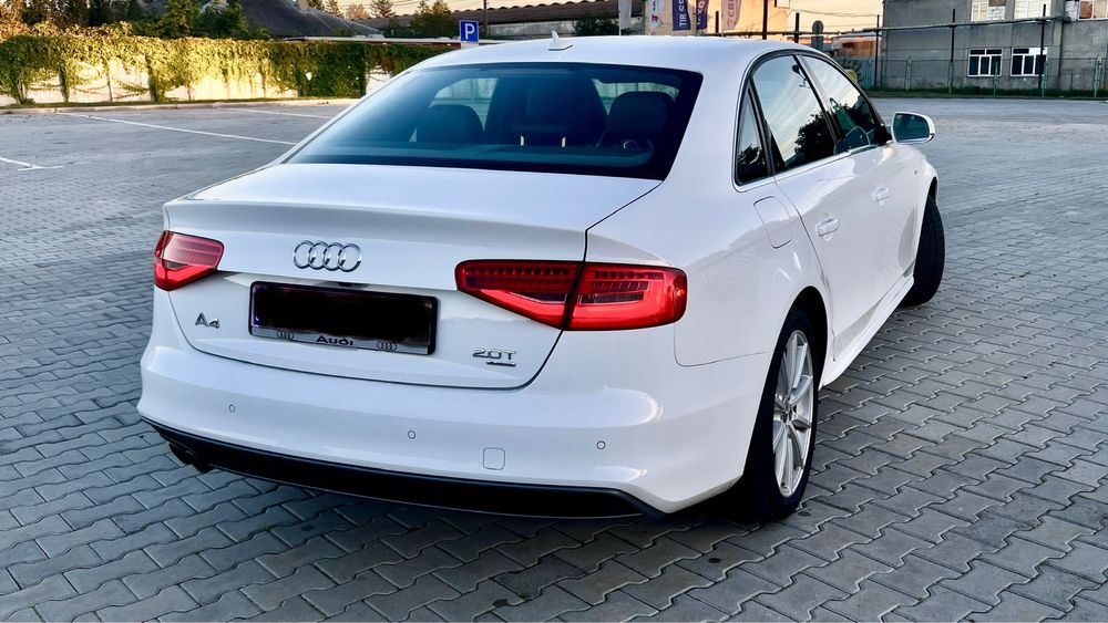 Audi A4 Quattro Premium Plus S-Line