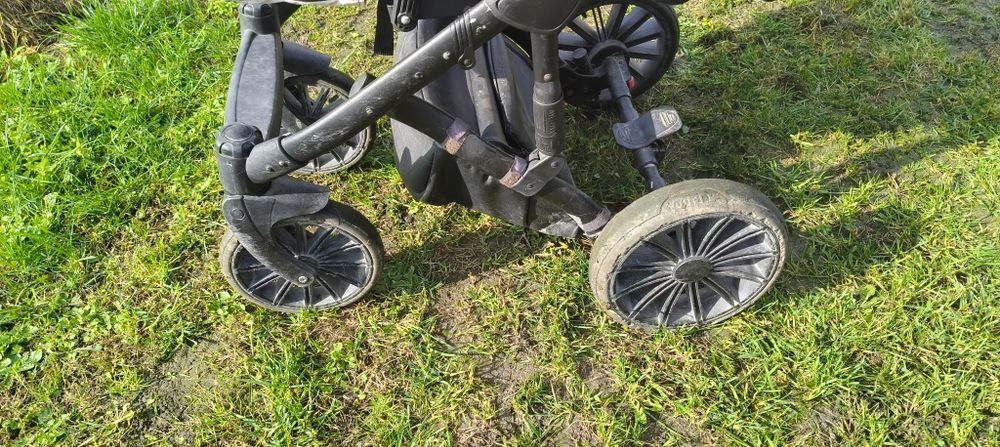 Коляска дитяча (люлька,прогулянковий блок)