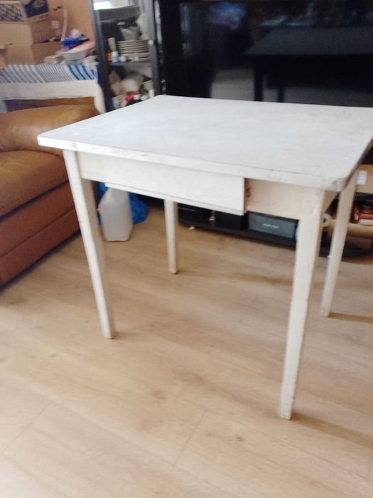 продам  стіл кухоний