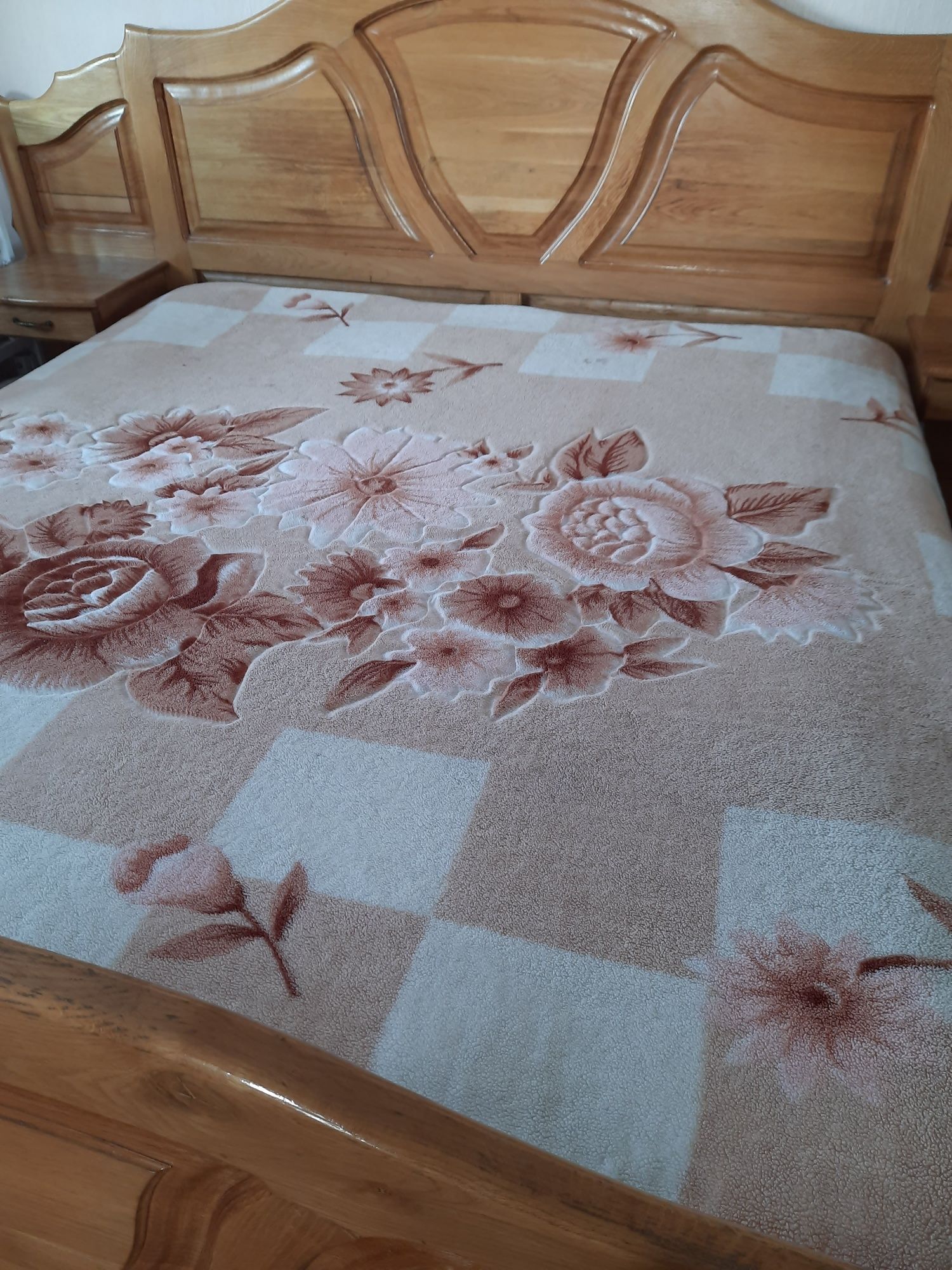 Коц   покривало на ліжко