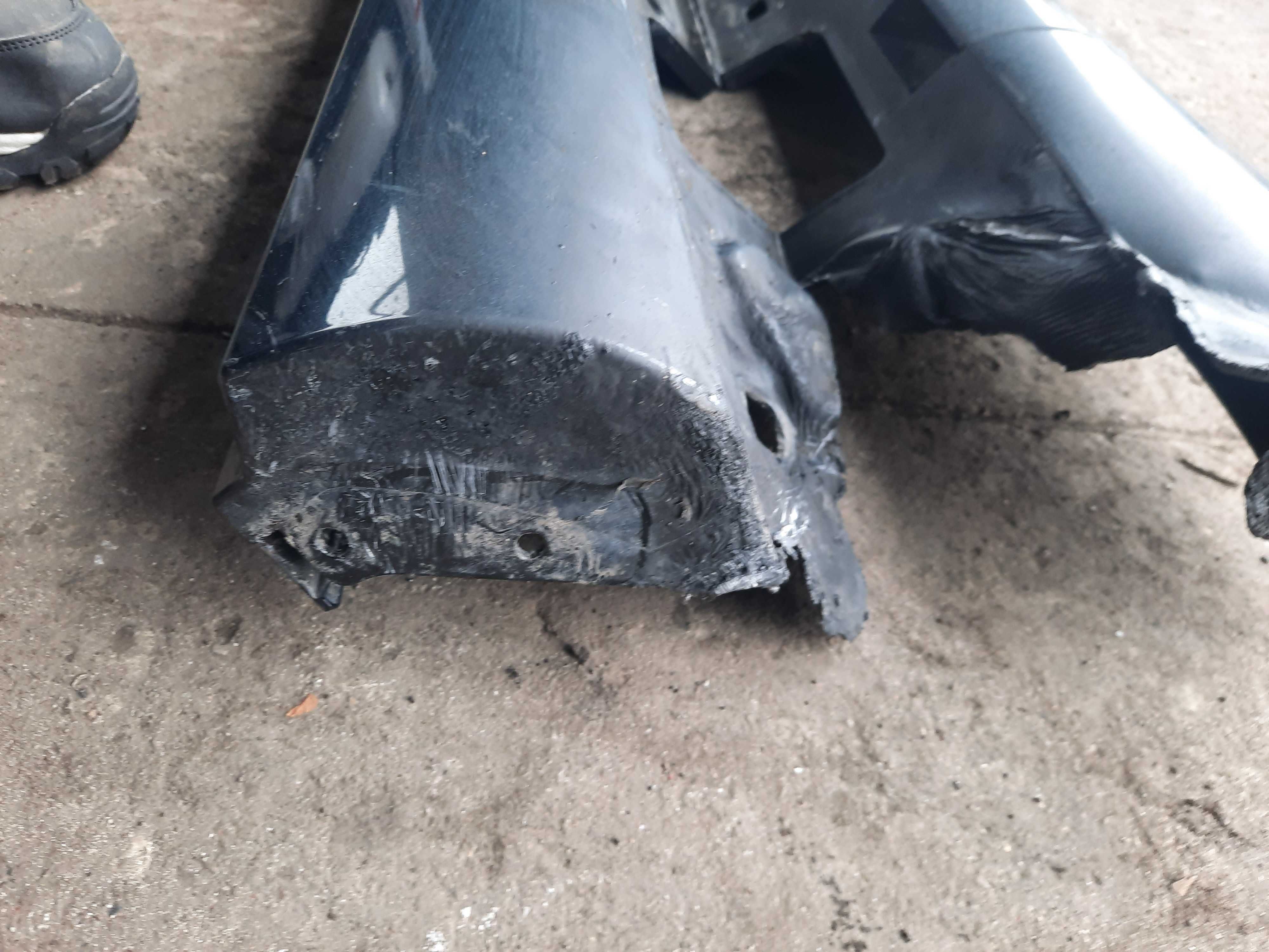 próg nakładka listwa AMG prawa A212.69016.40 Mercedes W212 sedan 040