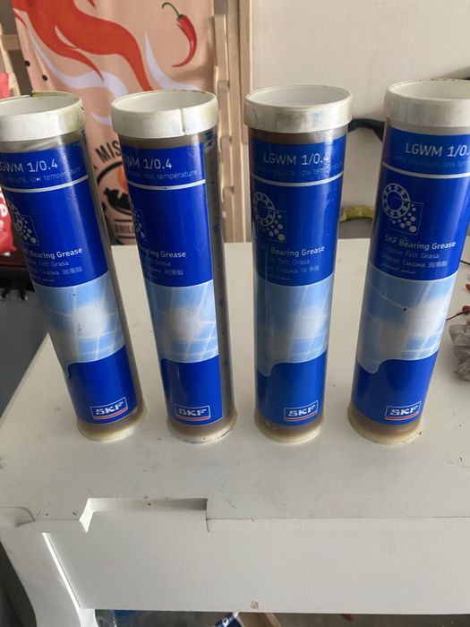 Smar LGWM 1 firmy SKF opakowanie 420ml 1,2,3 kg