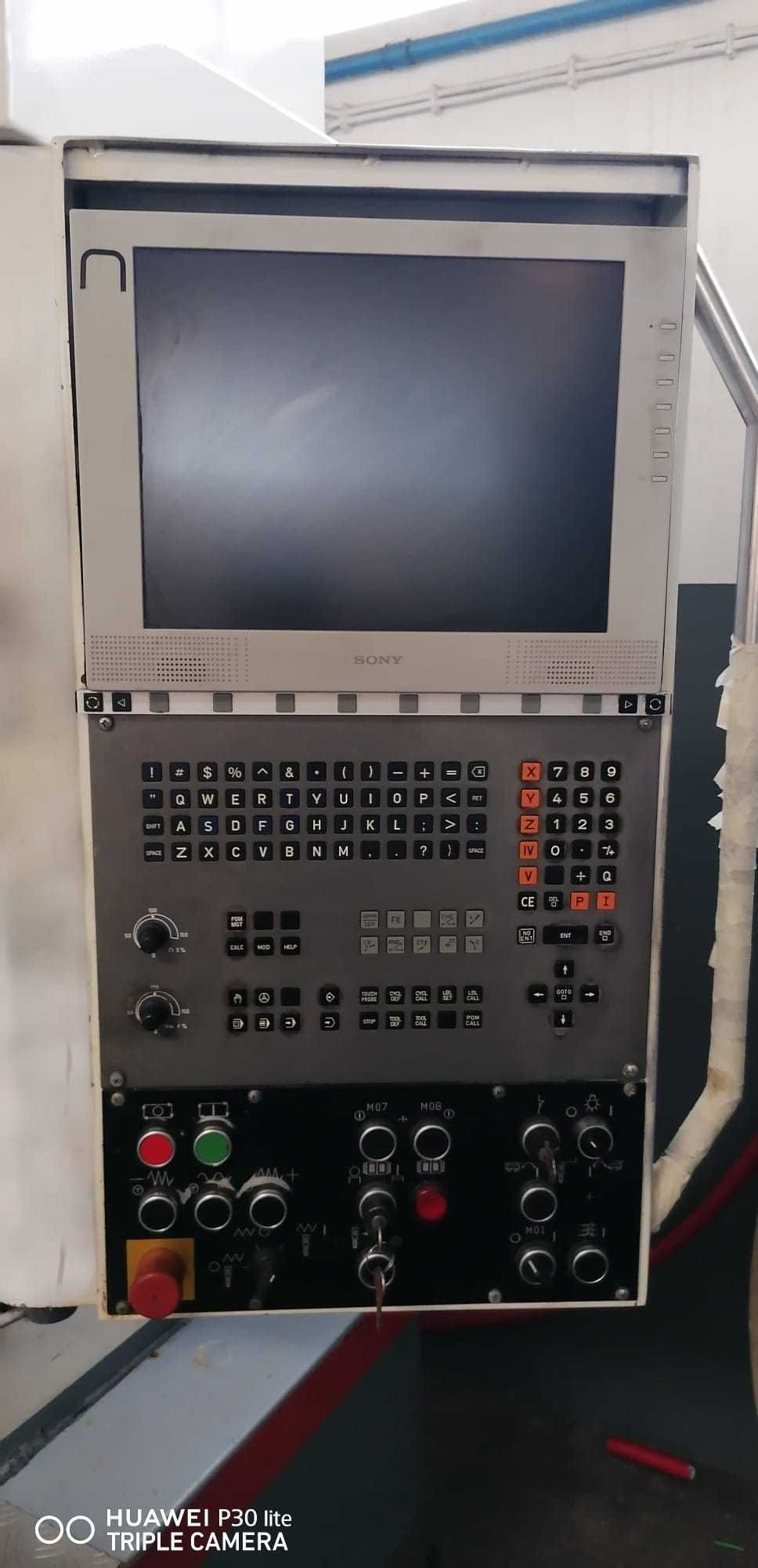 Máquina CNC MAS MCV 1000
