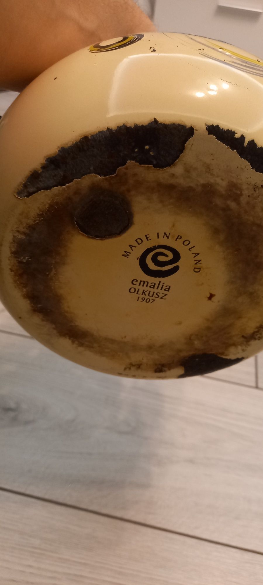 Emaliowany czajnik prl.
