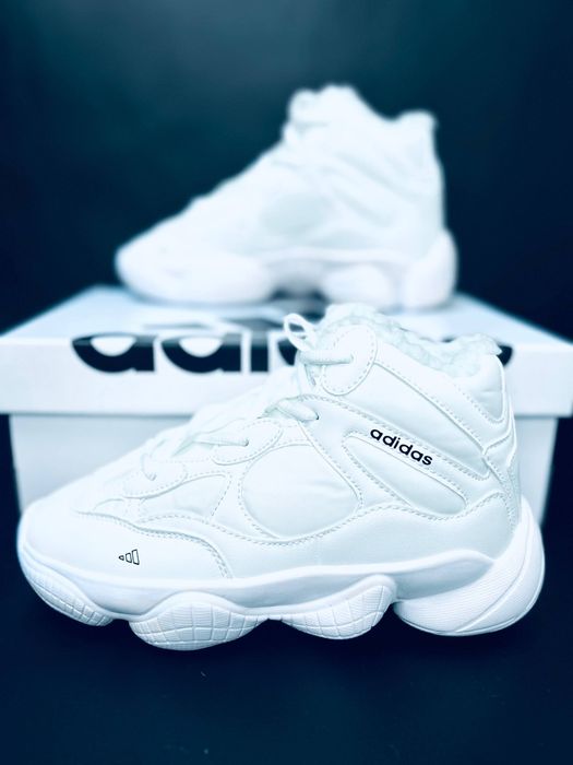 Женские кроссовки Adidas Белые кожаные зимние кросівки  Адідас
