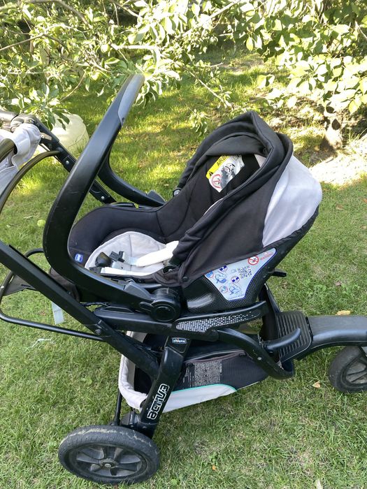 Коляска chicco 3 в 1