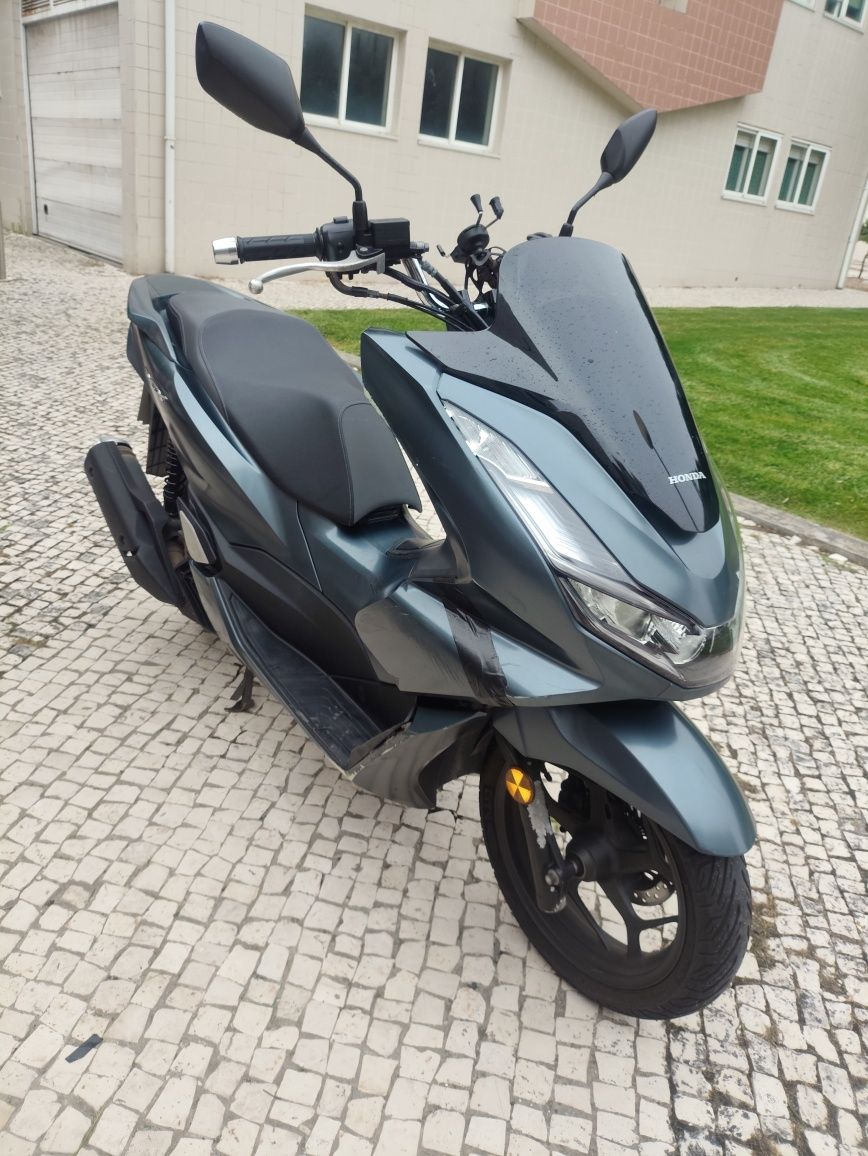 Vendo PCX 2022 ainda com garantia