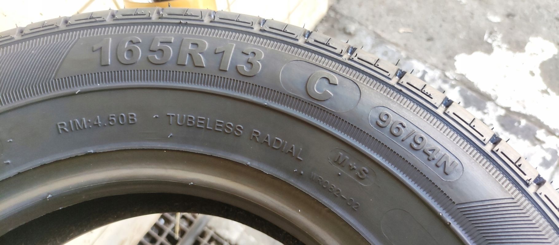 2x 165r13c Journey Wr082, 2024r 96/94n D/C/70dB
