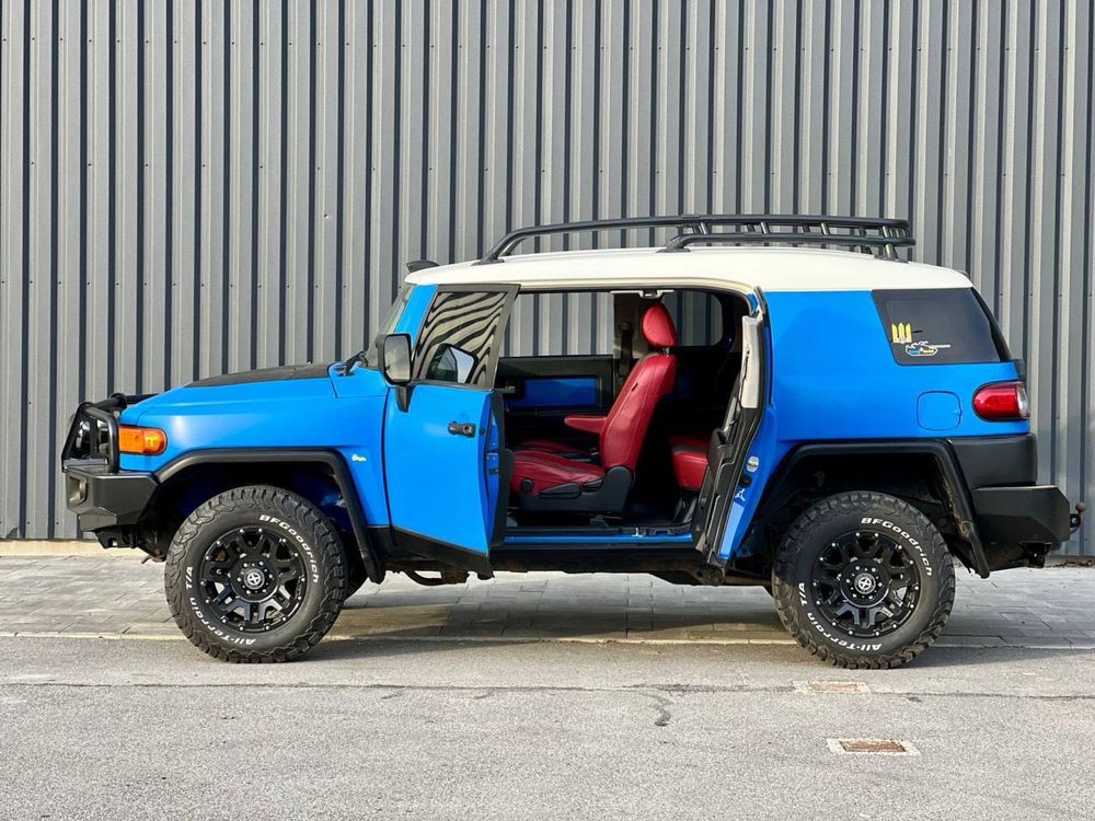 Toyota FJ Cruiser - ARB Edition