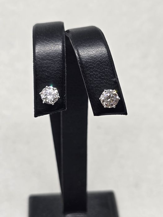 2,32 ct в бриллиантах. Серьги, пусеты, гвоздики.