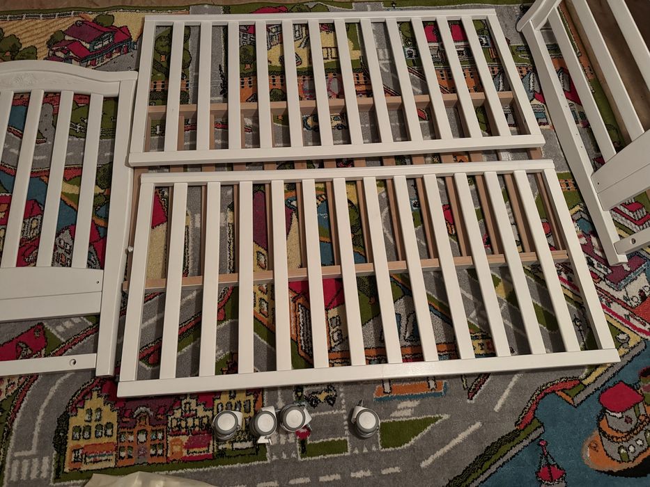 Дитяча детская кроватка з матрацом килим ванночка молоковідсмоктувач