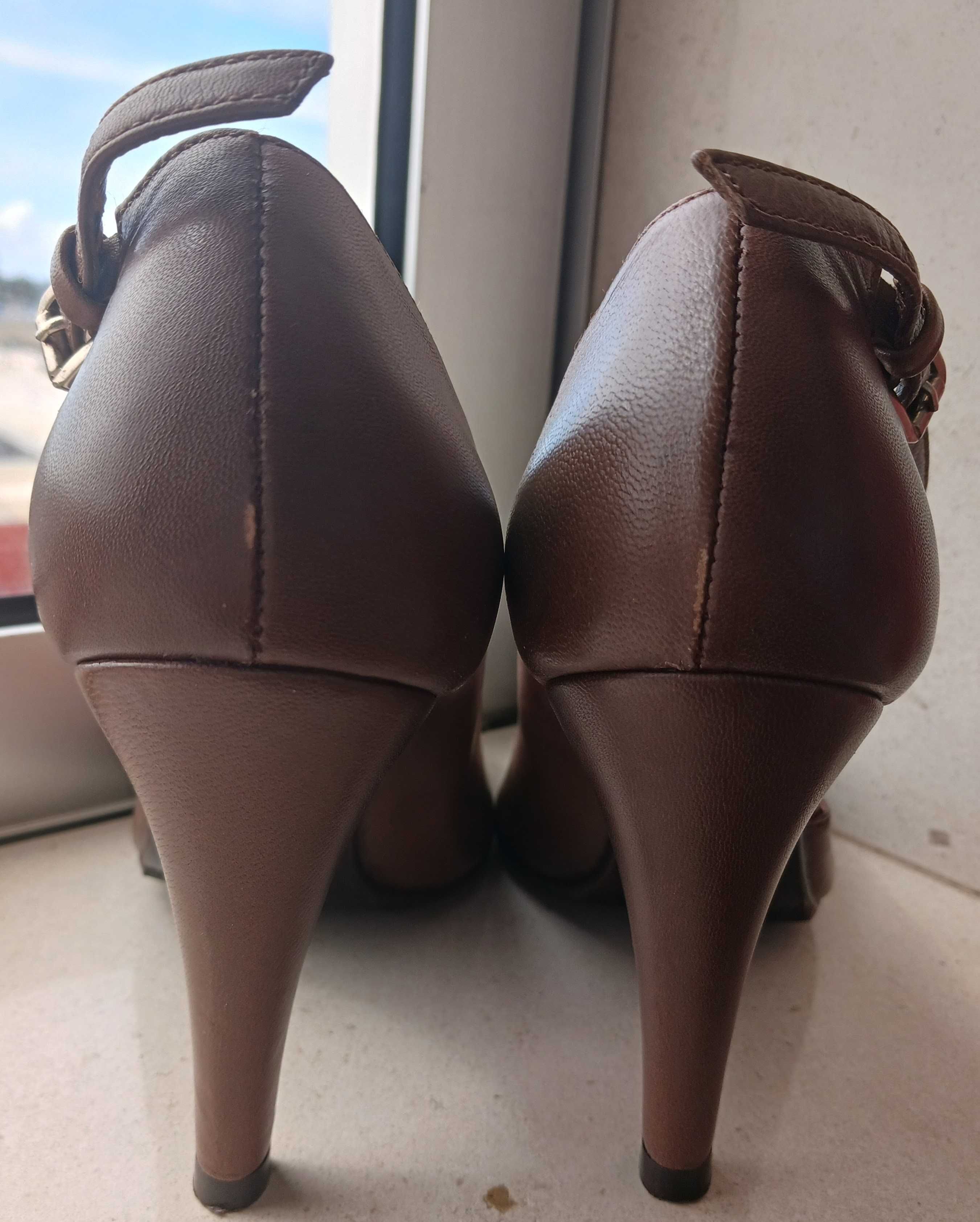 Sapatos de salto alto Pablo Fuster