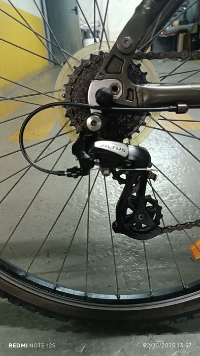 Bicicleta B’Twin Seven – 21 mudanças Shimano, suspensão total, tam. M