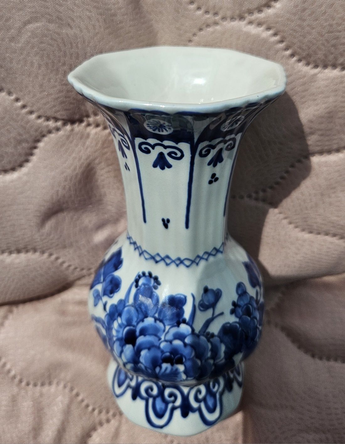 Porcelana Fles (Royal Delft) Delft niebieski mały wazon (1965)Holandia
