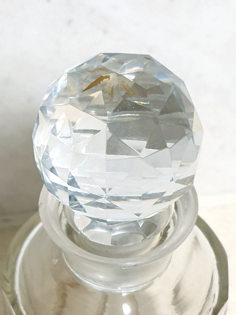 Antigo frasco de perfume em cristal Baccarat com dourado