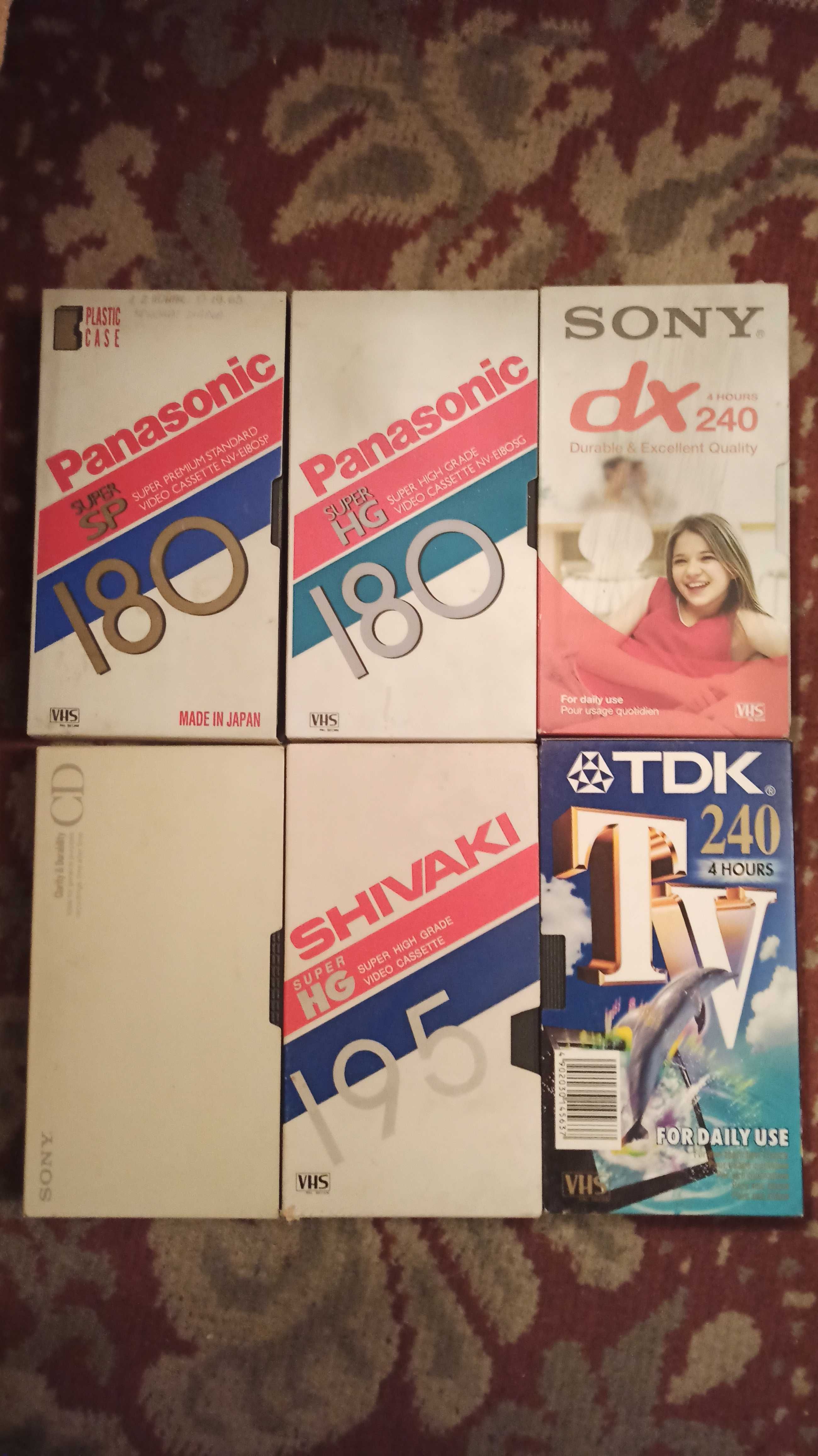 6 kaset VHS video 3 czyste i 3 nagrane jako komplet