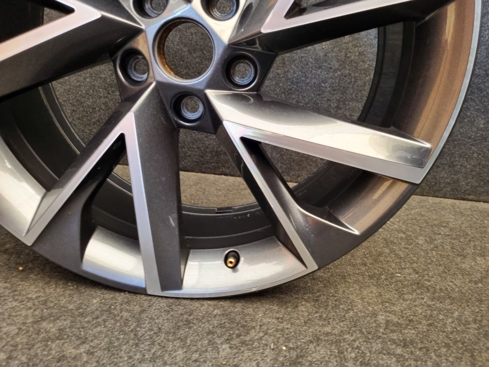 Felga Skoda Superb 3V0.601.025AP 8Jx19 et44 orginal