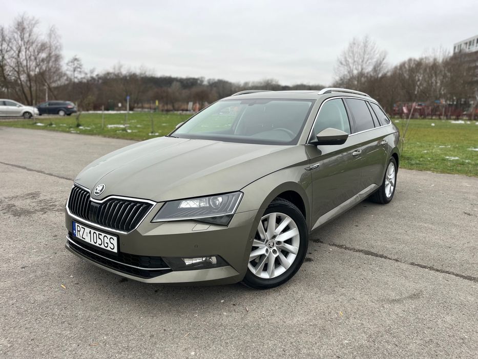 Skoda SuperB - 2015 rok  Kombi Bogate wyposażenie  Osoba prywatna