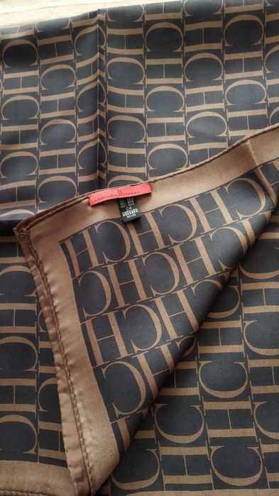 Lenço Carolina Herrera