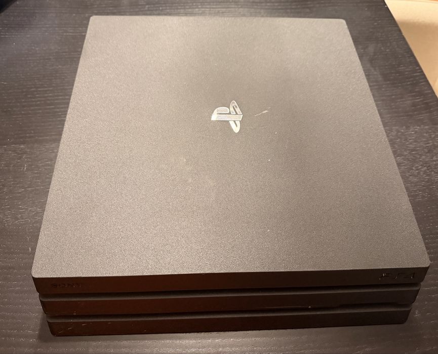 Playstation 4 + Jogos + comandos PS4