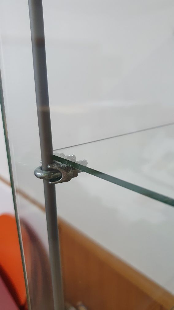 !! Vitrine com 8 prateleiras !! - VENDIDO
