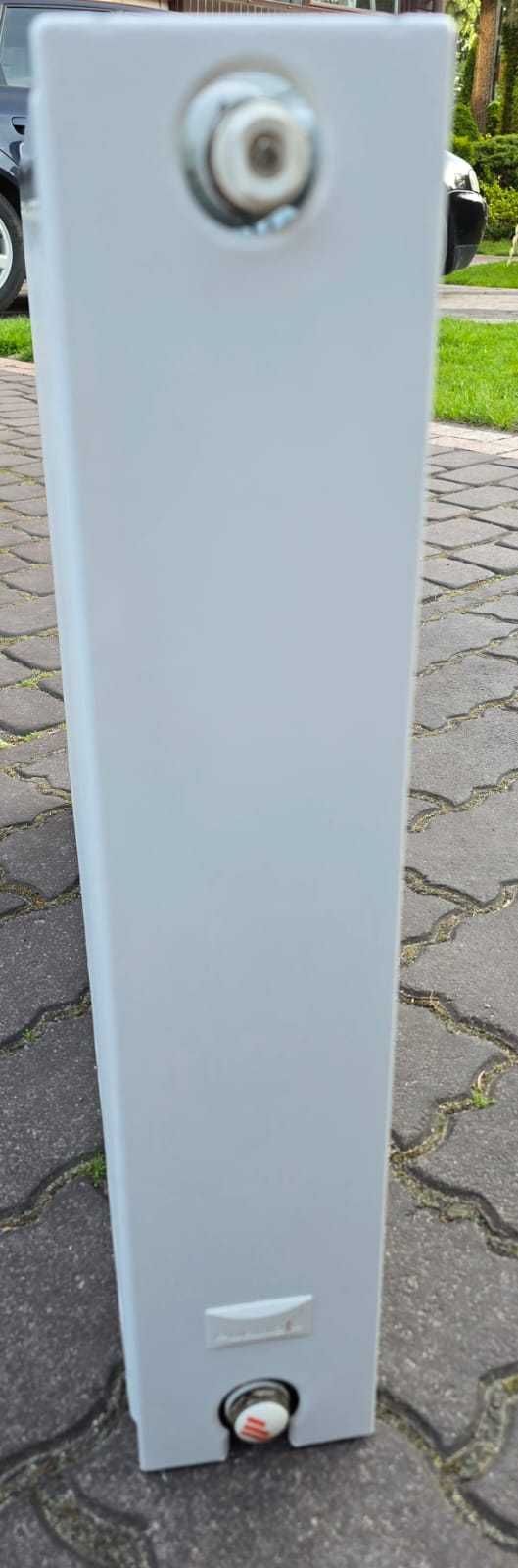Grzejnik biały, szerokość 55 cm