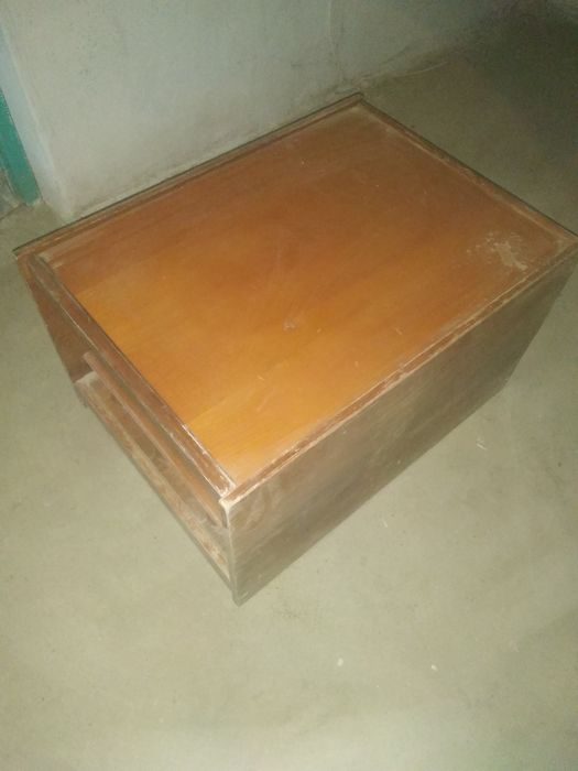 Столик журнальний