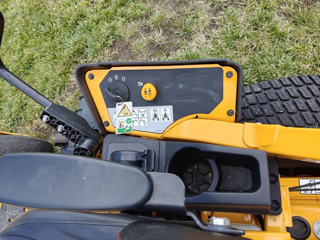 Traktorek kosiarka Cub Cadet XZ5 Ultima 22hp hydro zero turn Kawasaki!