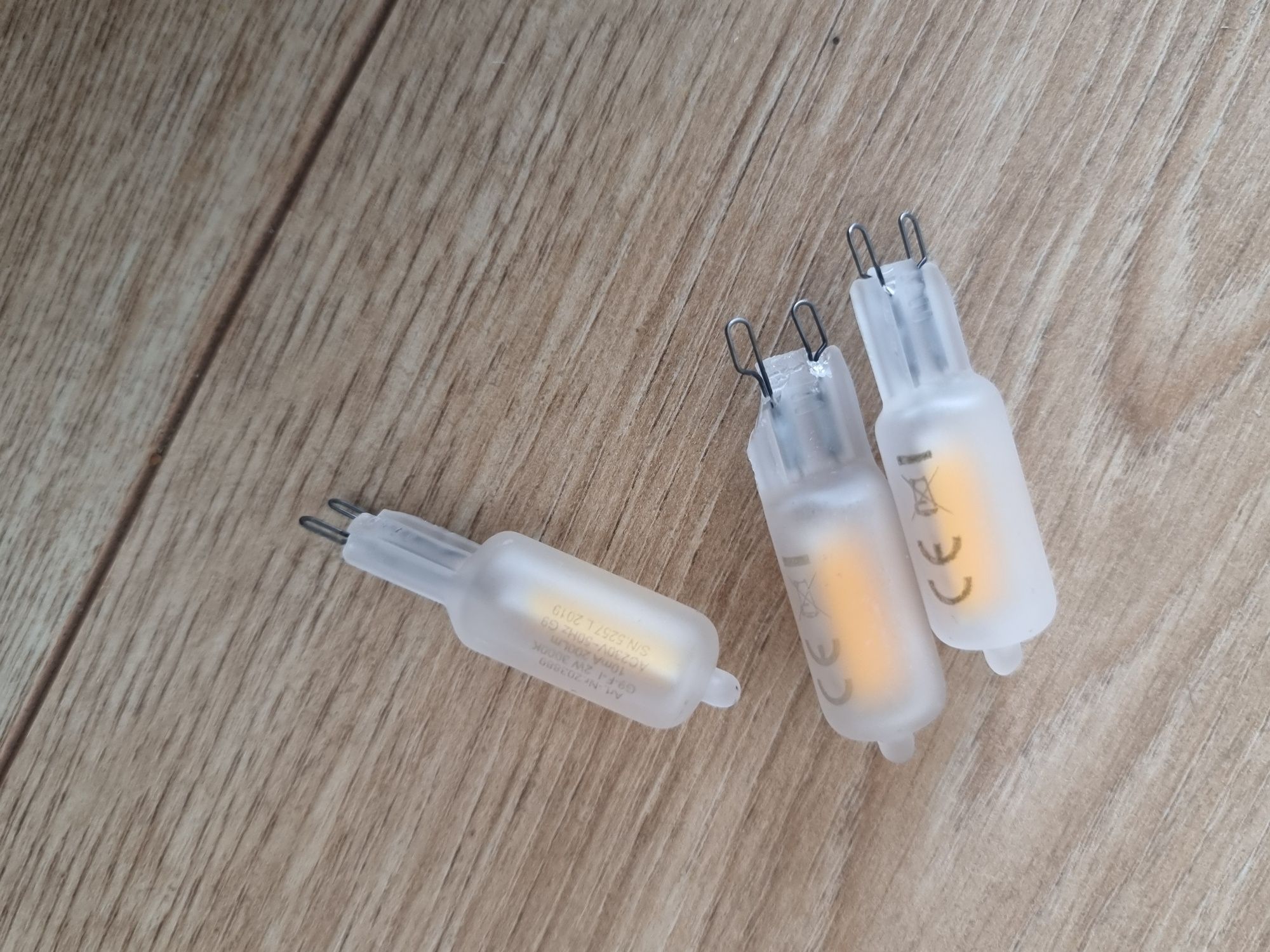 3 żarówki led G9-F-1 2W 3000k