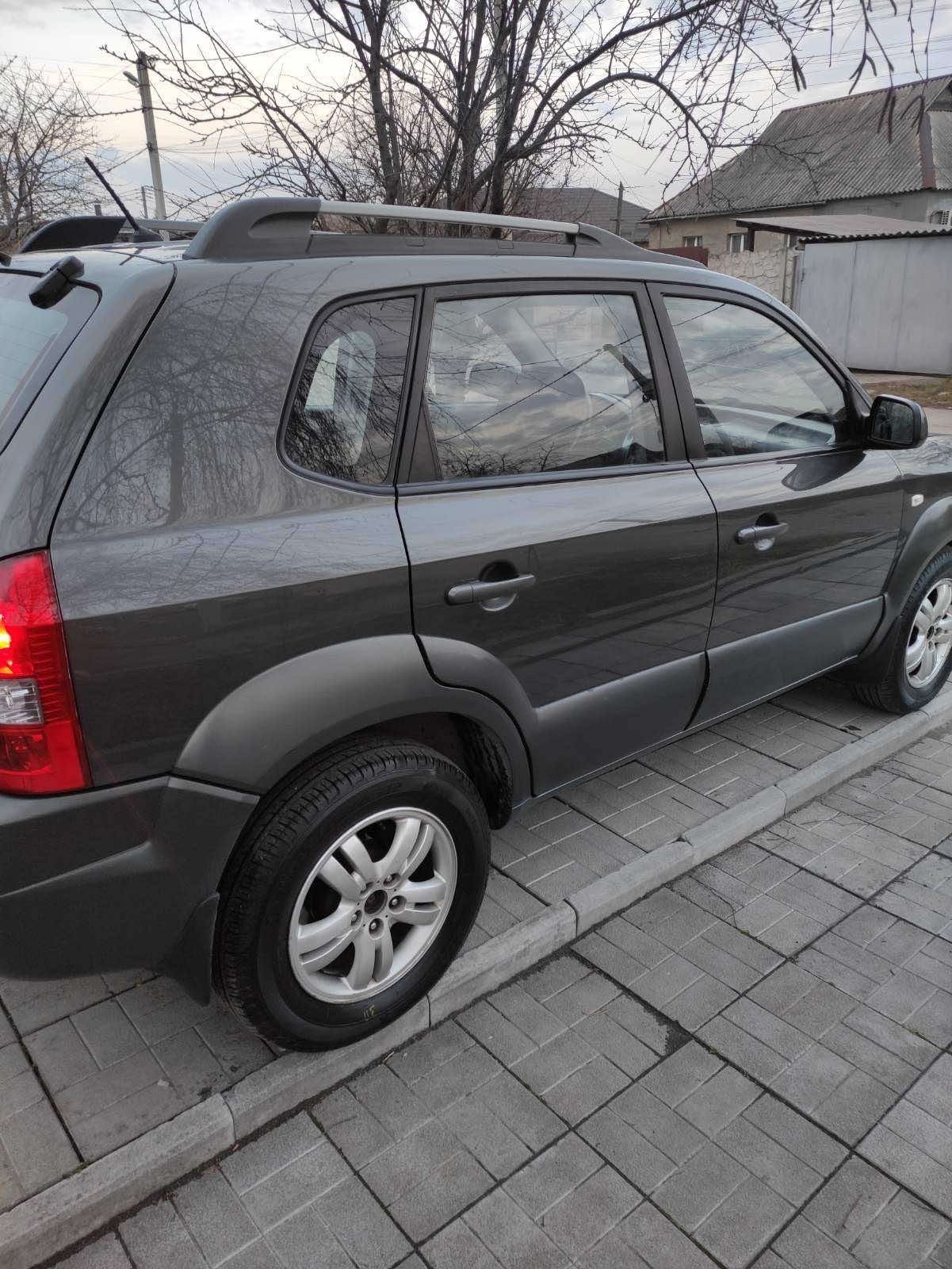 Hyundai  Tucson 2008