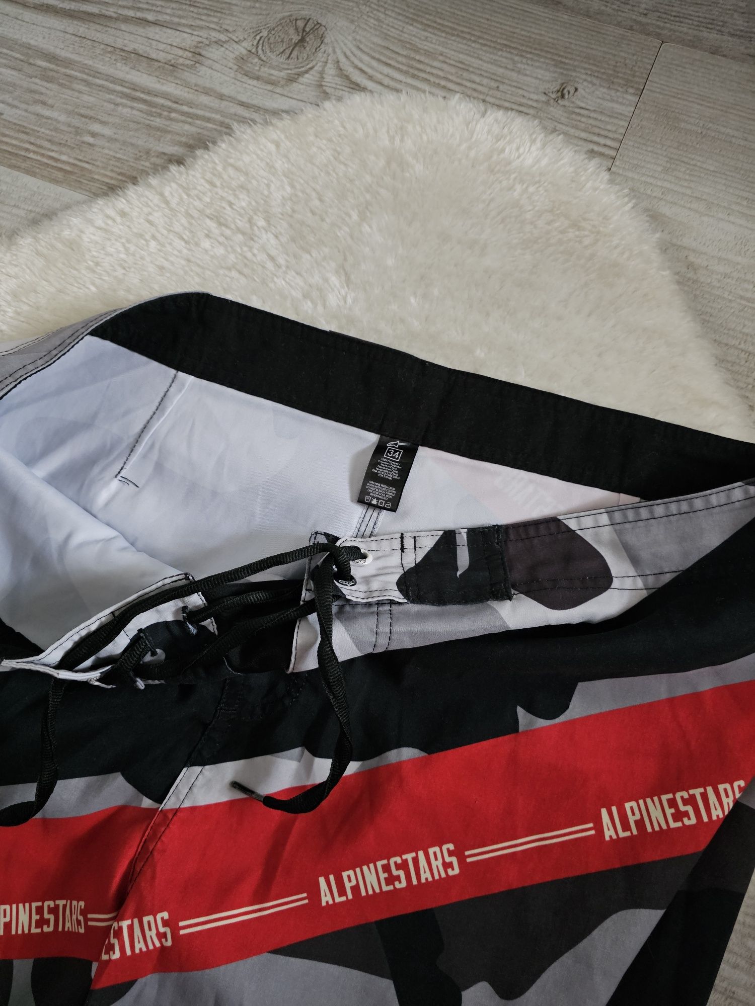Spodenki Alpinestars Rozmiar L / 34 Szorty Alpinestars 34 Spodenki fox
