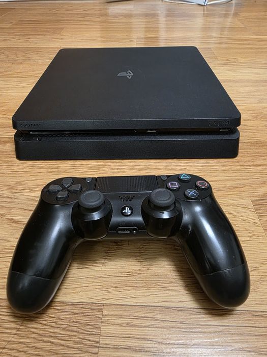 Konsola Sony PlayStation 4 Slim (PS4) Model CUH-2216A + Pad. Nigdy Nie