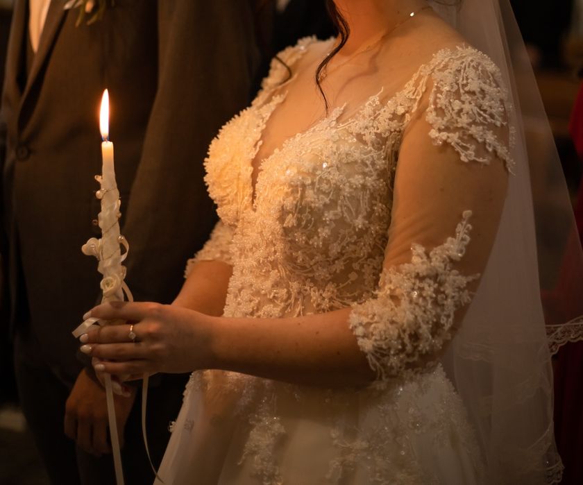 Оренда,продаж Весільне плаття молочного кольору