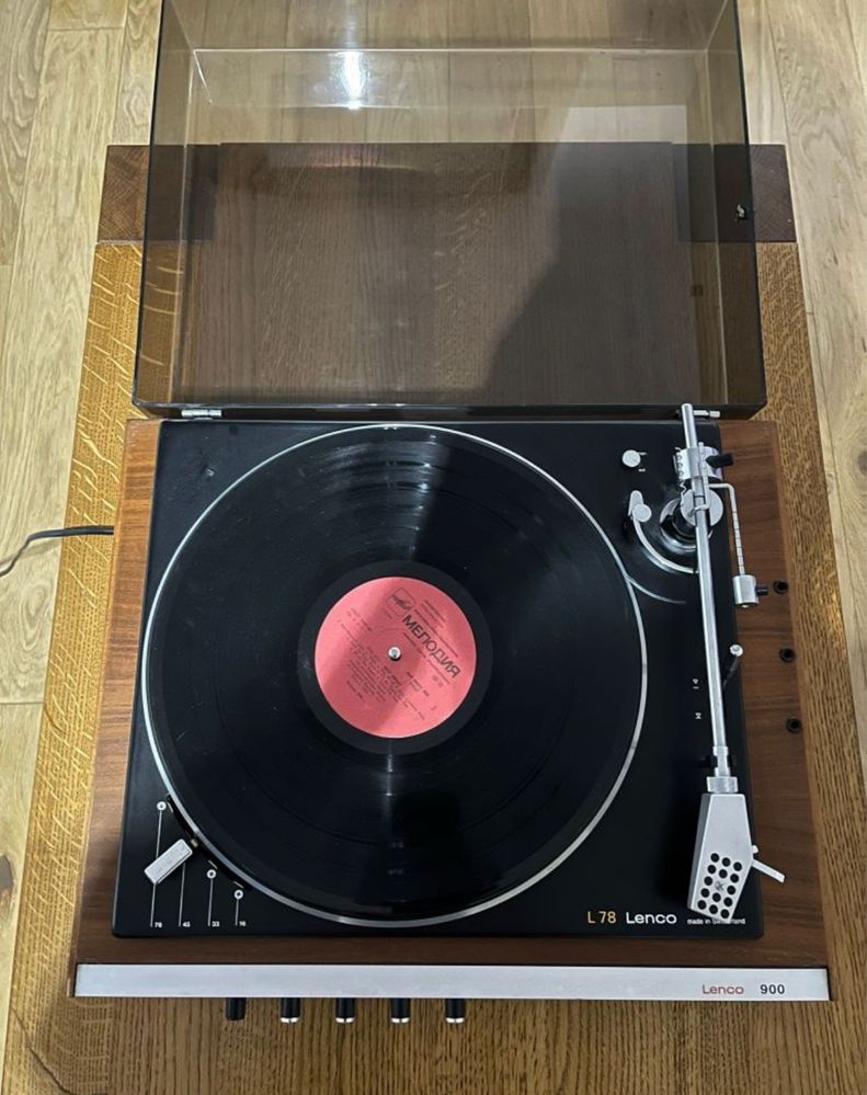 Gramofon Lenco 900 vintage
