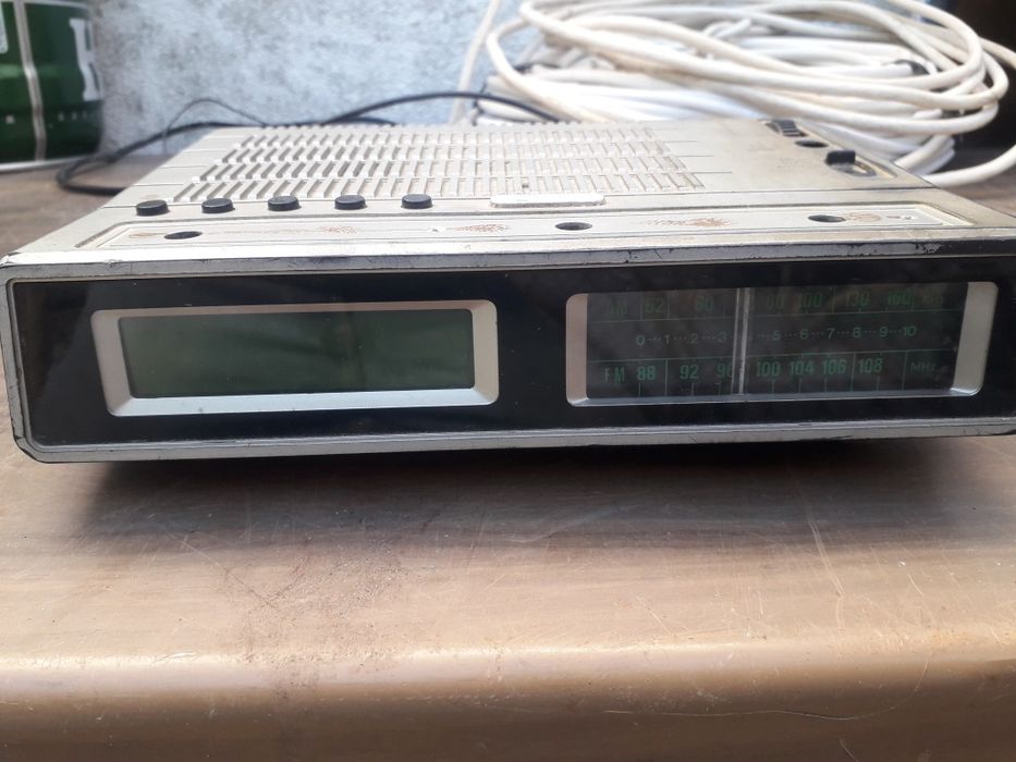 Vendo Radio e despertador