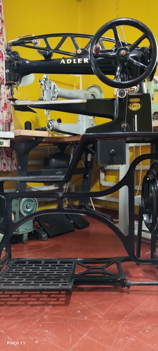 Рукава швейна машина Adler 30-1 Терміново продам.