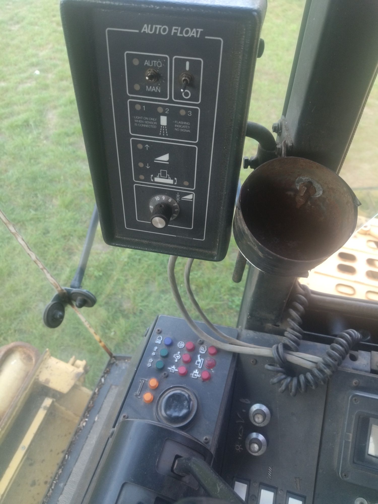 FV . 92r. heder 5.18m New  Holland tx 36  poziomowanie TX 68. 66