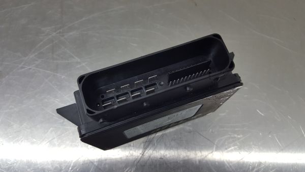 Módulo do travão auto / parque MERCEDES-BENZ CLA Coupé (C117)